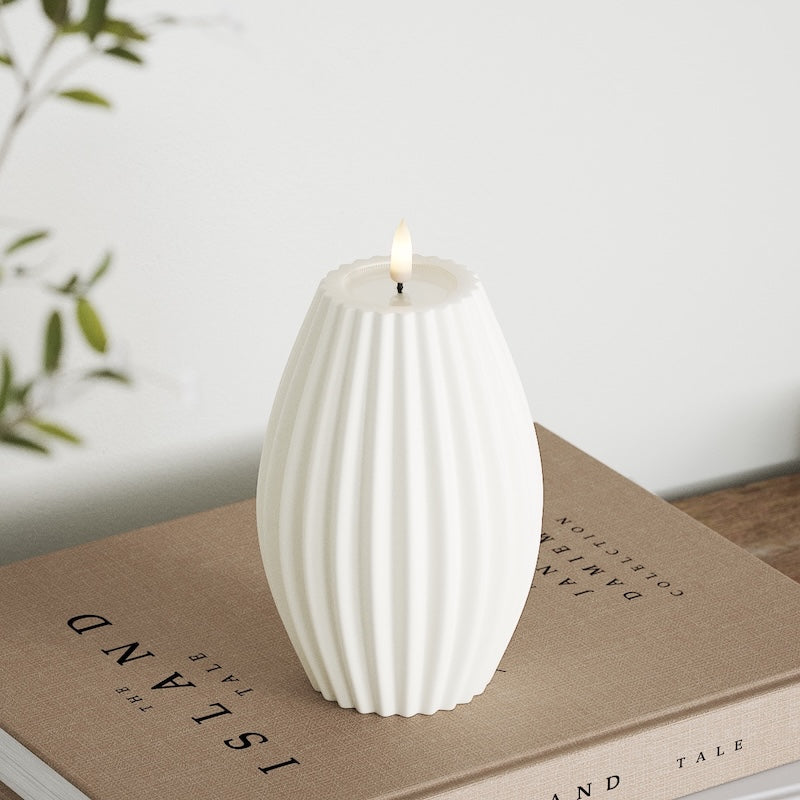 Deluxe Homeart LED Rillelys D 10 x H 15 cm Hvit