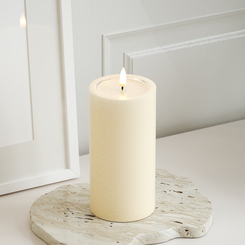 Unique Candles Unique LED Blockljus D 7,5 x 15 cm Kräm