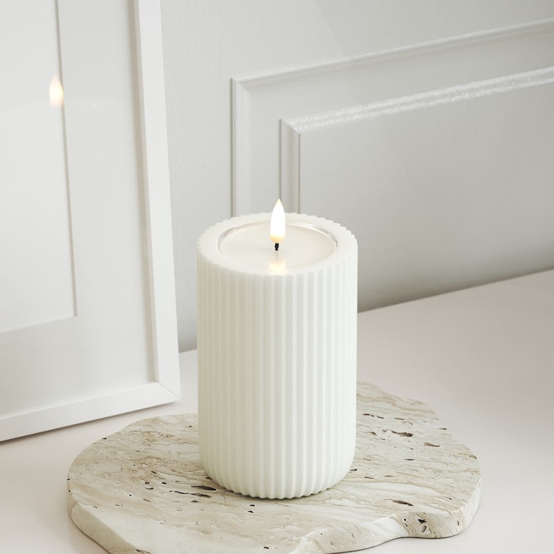Unique Candles Unique LED Rillelys D 8 x 12,5 cm Hvit